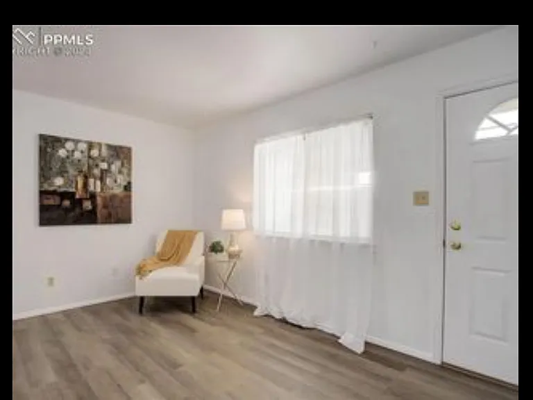 1318 Westend Ave — Photo 3