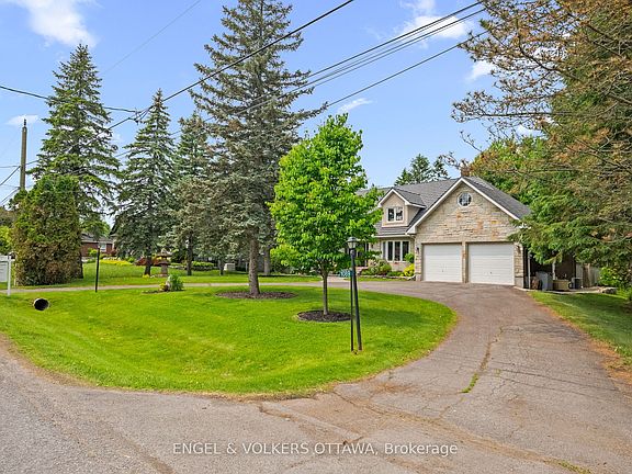 4th image of 1089 Island View Dr