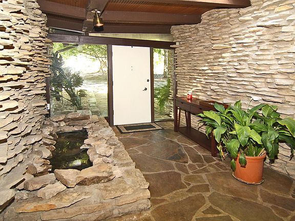 3rd image of 5239 Shorewood Dr