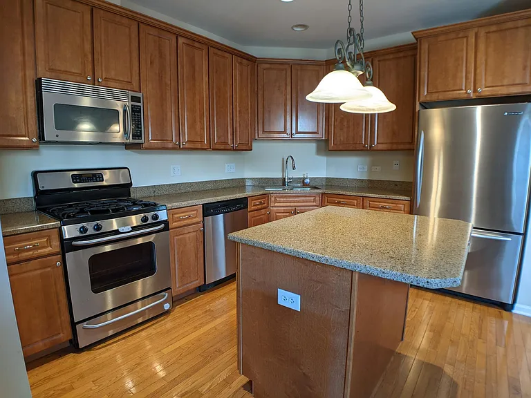 385 Bradbury Ln — Photo 9