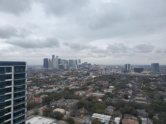 5th image of 2401 Yoakum Blvd #3107