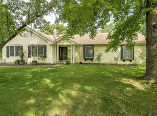 14925 Greenleaf Valley Dr, Chesterfield, MO 63017