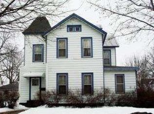 421 10th St S, La Crosse, WI 54601