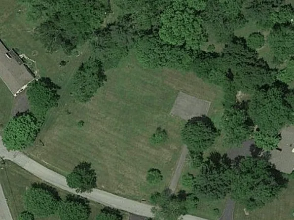 110 Douglas Dr, Glasgow, KY 42141