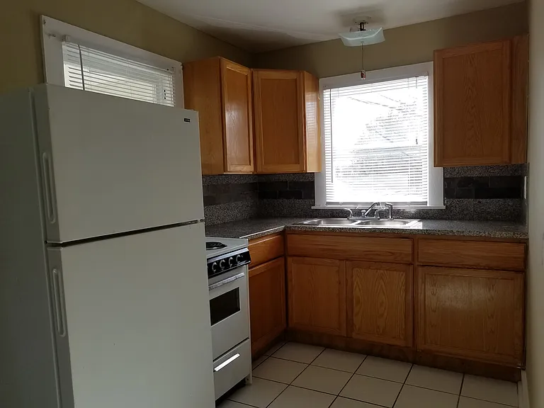 5150 6th St #3 — Photo 3