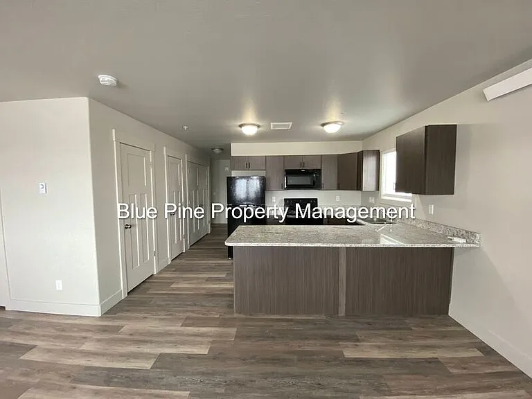 6255 N Freedom Rd #3 — Photo 5