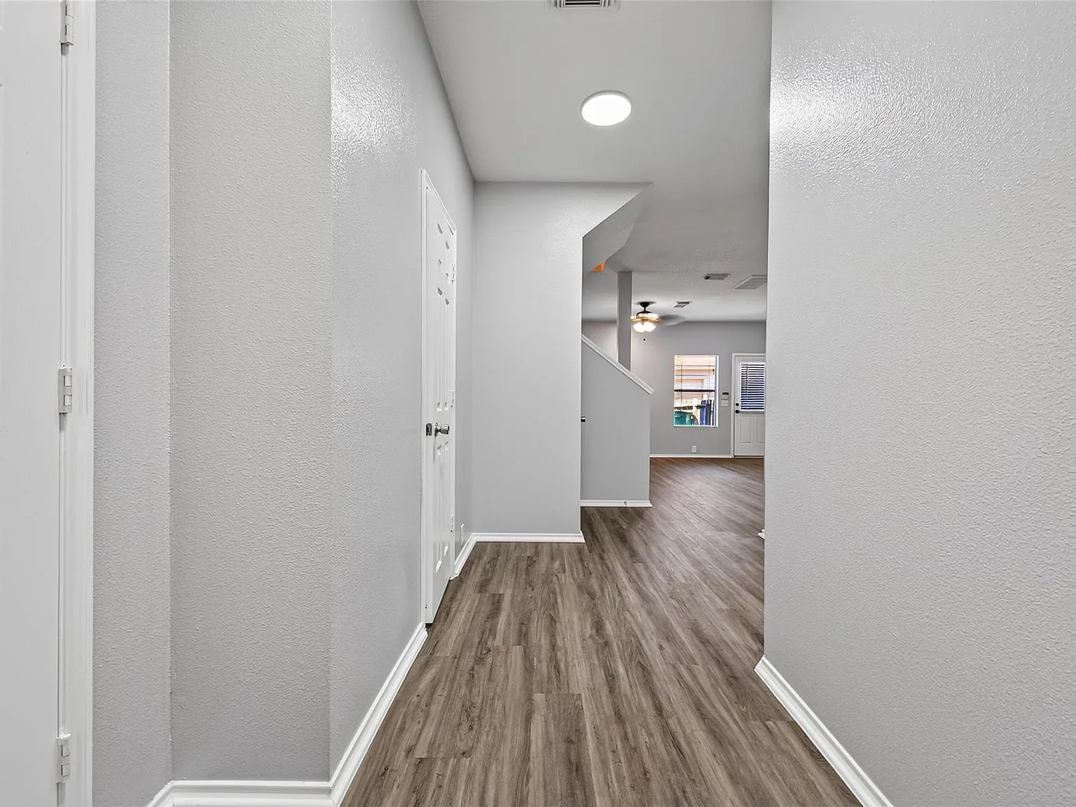 2 bed, 2.5 bath, 1564 sqft, $1,950 — Photo 4
