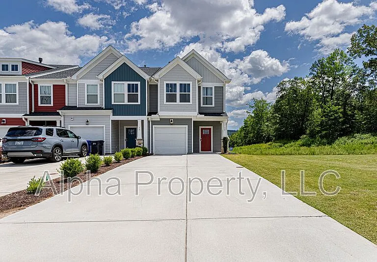 30 Mardale Ln — Photo 1