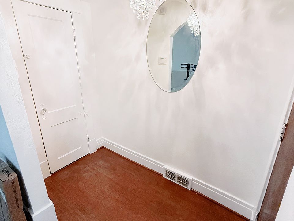 Foyer of Unit 1