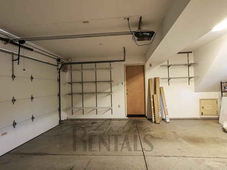 1735 Elm St — Photo 41
