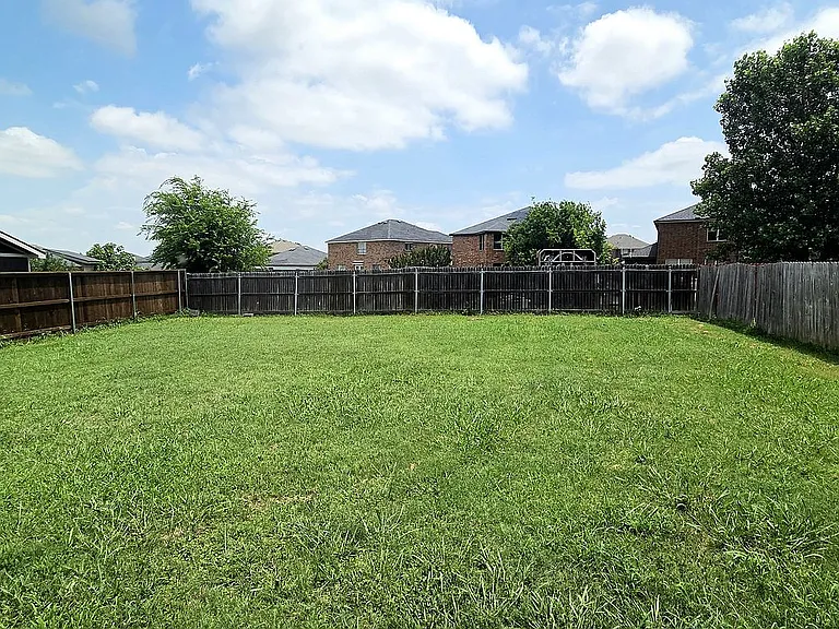 8103 Zephyr Ct — Photo 19