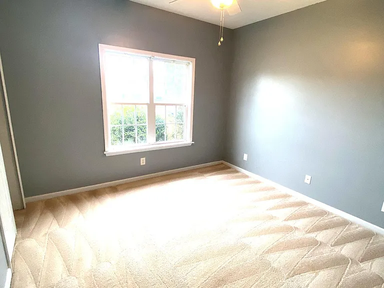 125 Hardin Dr — Photo 8
