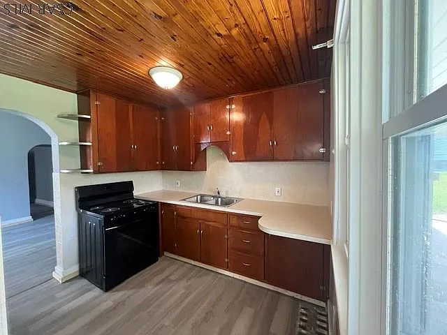 3418 Graham Ave #1 — Photo 3