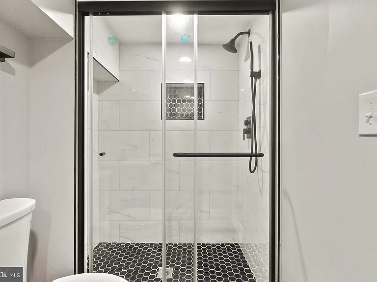 6314 7th St NW — Photo 54