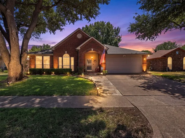 2741 White Oak Dr, Grand Prairie, TX 75052