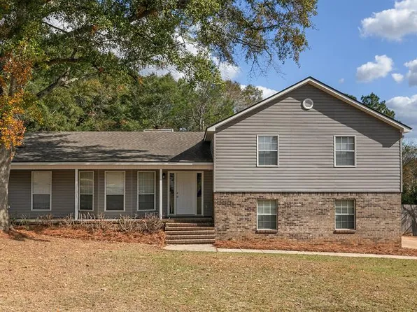 404 Summerrain Ter, Dothan, AL 36303