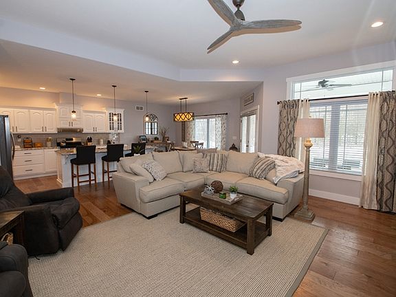 5th image of 5554 Deer Hollow Dr