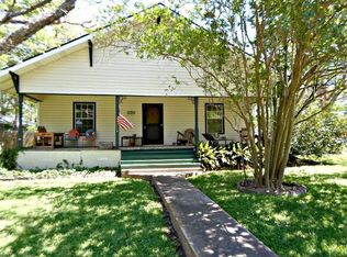 201 Taylor Rd, Elgin, TX 78621