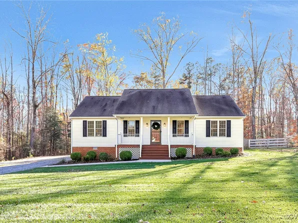 201 Pleasant View Dr, Aylett, VA 23009