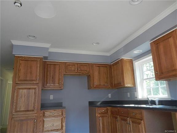 5th image of 1619 Main Blvd