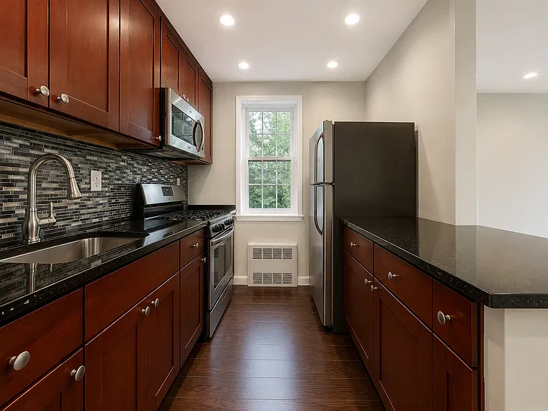 829 Greenwood Ave #6E — Photo 6