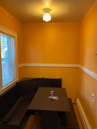 kitchen eating nook