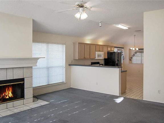 4th image of 7869 Waxwing Cir W