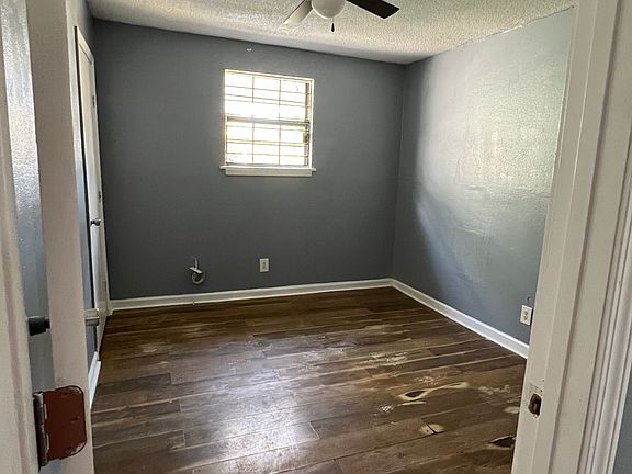 3rd image of 3439 Clara St