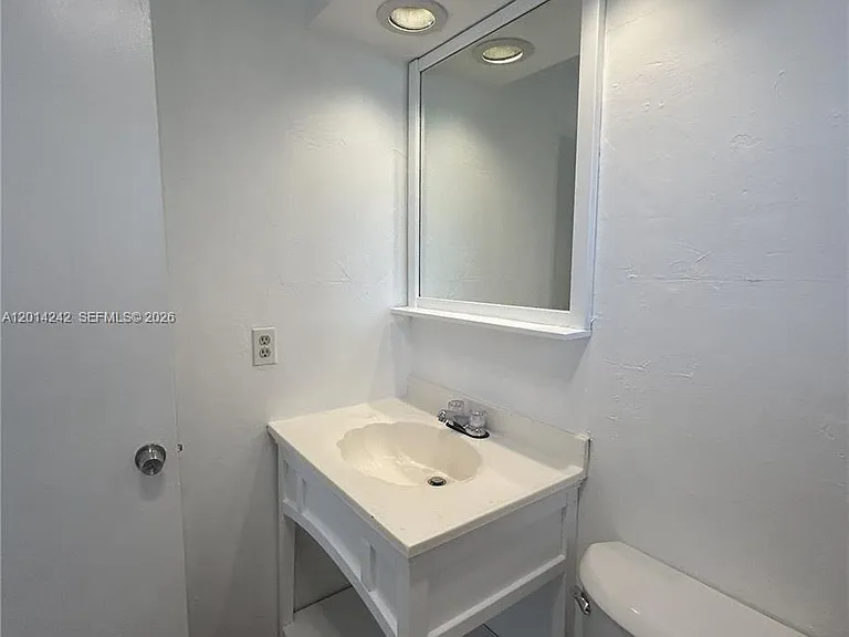 6804 SW 37th St #11 — Photo 31