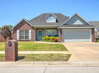 2094 S Russell St, Skiatook, OK 74070