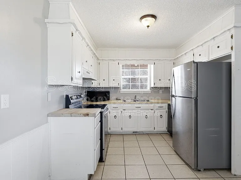 920 W Memphis St — Photo 8