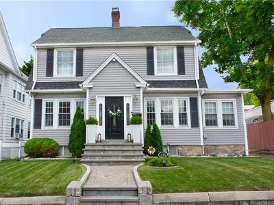 146 Manhattan Avenue, Bridgeport, CT, 06606