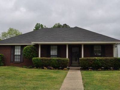 1300 Whisperwood Ct, Montgomery, AL, 36117