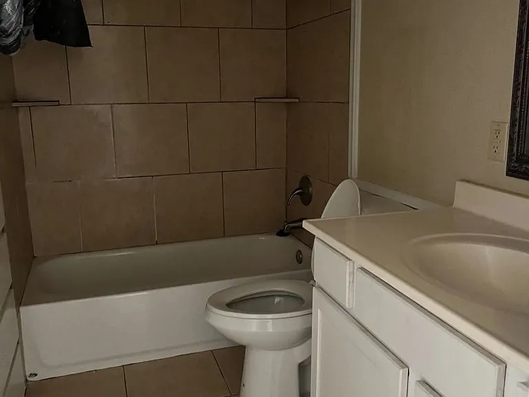6101 N Brookline Ave #5 — Photo 38