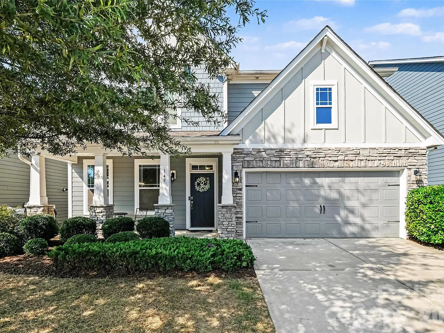 4 bed, 3.0 bath, 3238 sqft, $3,000 — Photo 1