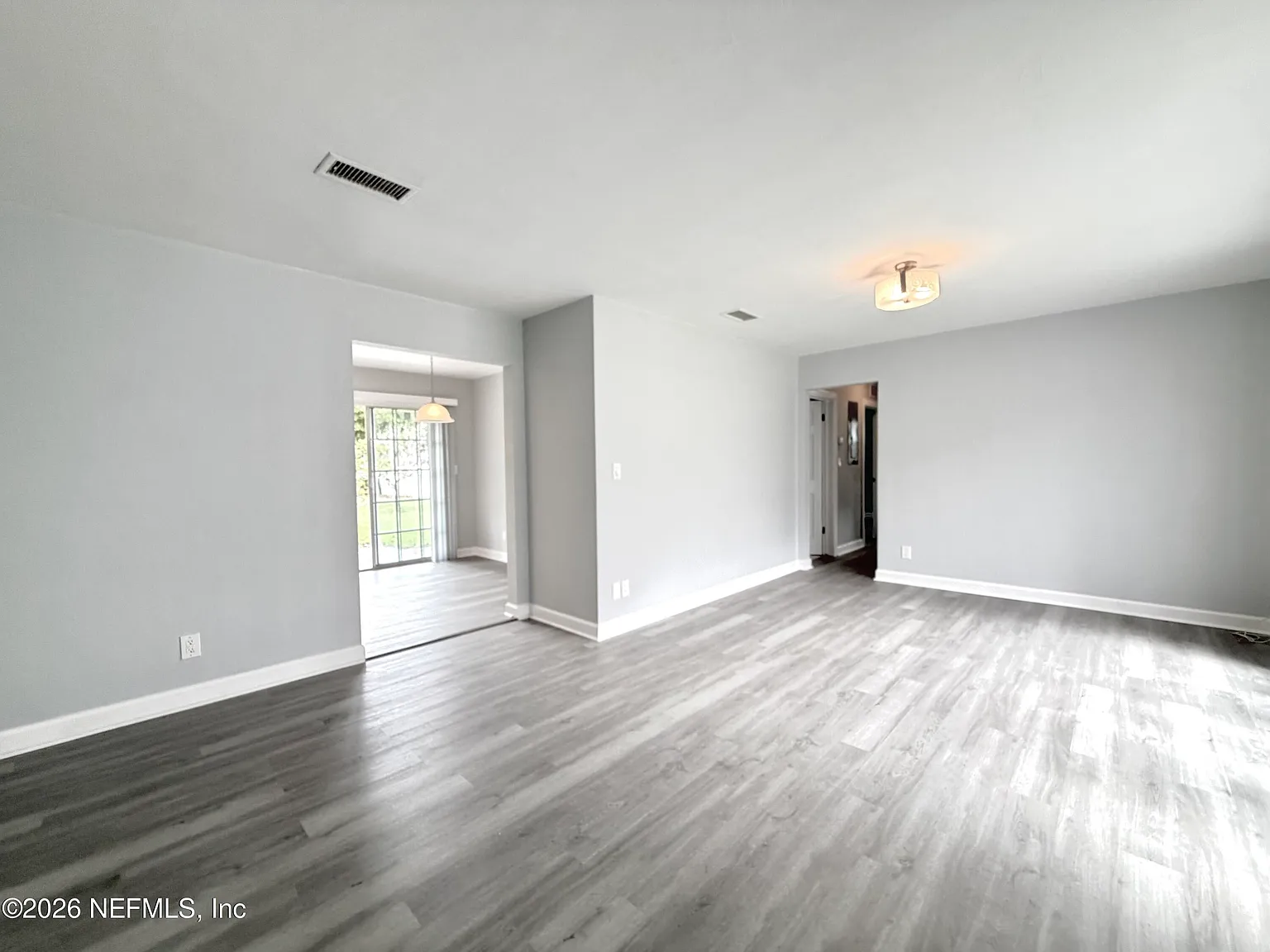 3 bed, 2.0 bath, 1265 sqft, $1,995 — Photo 3