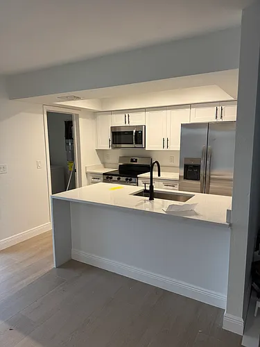 2932 SE Santa Barbara Pl Photo 1