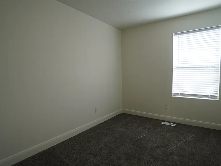 2925 S Highway 89 #12 — Photo 11