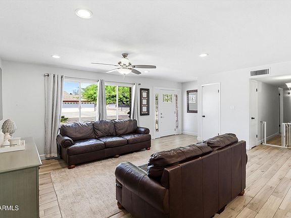 4th image of 1934 W KRISTAL Way