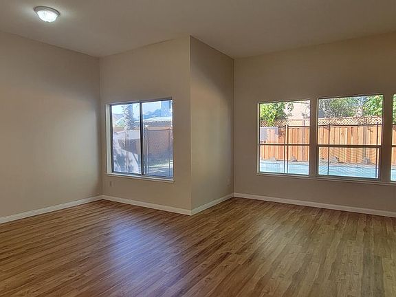 4th image of 9017 Laguna Springs Way