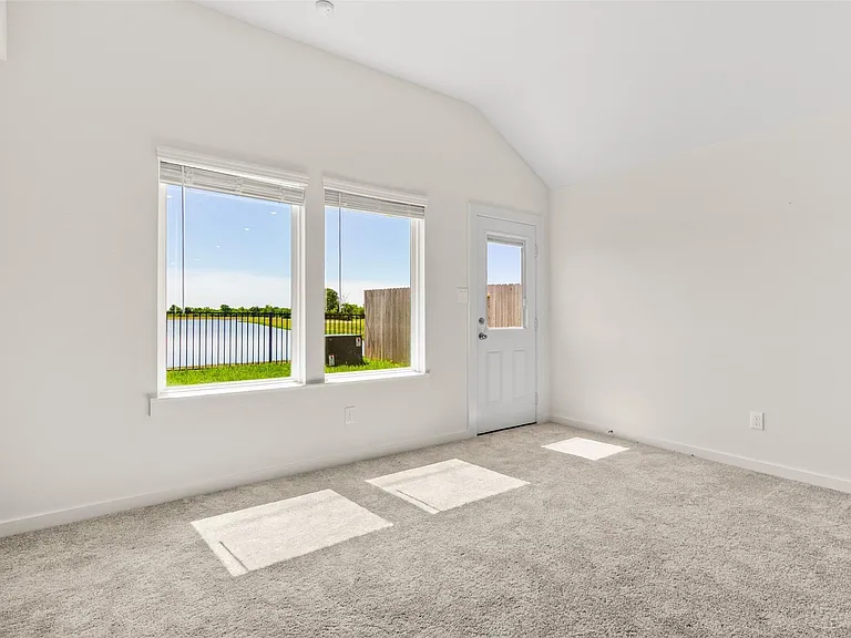 6643 Escondido Dr — Photo 10