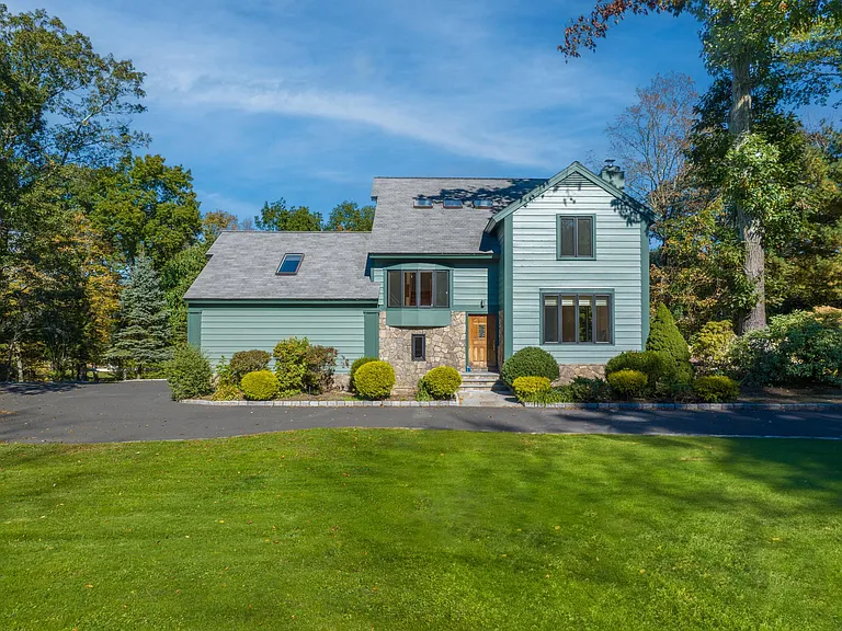 388 Taconic Rd — Photo 1