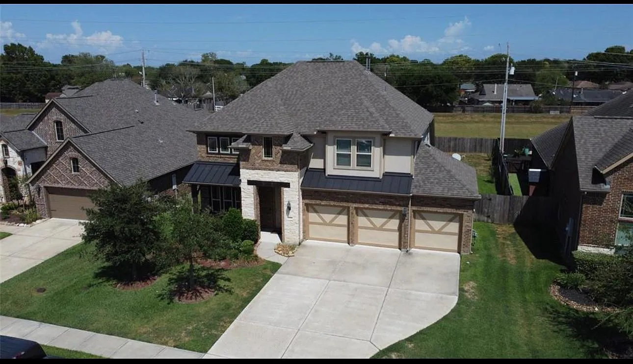 4 bed, 3.5 bath, 2679 sqft, $3,750 — Photo 2