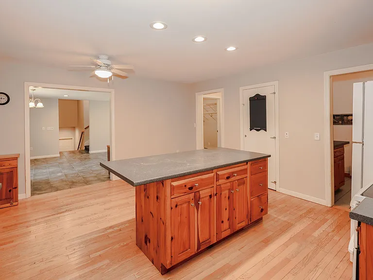 55 Holbrook Hill Rd — Photo 21