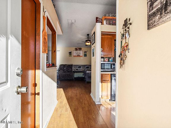 4th image of 2960 RUSSELL  OAKS Drive