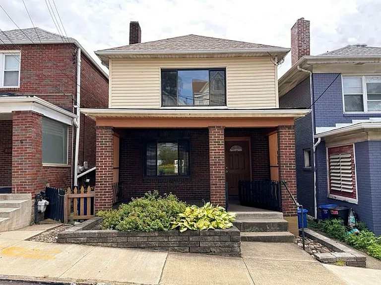 804 Lilac St — Photo 1