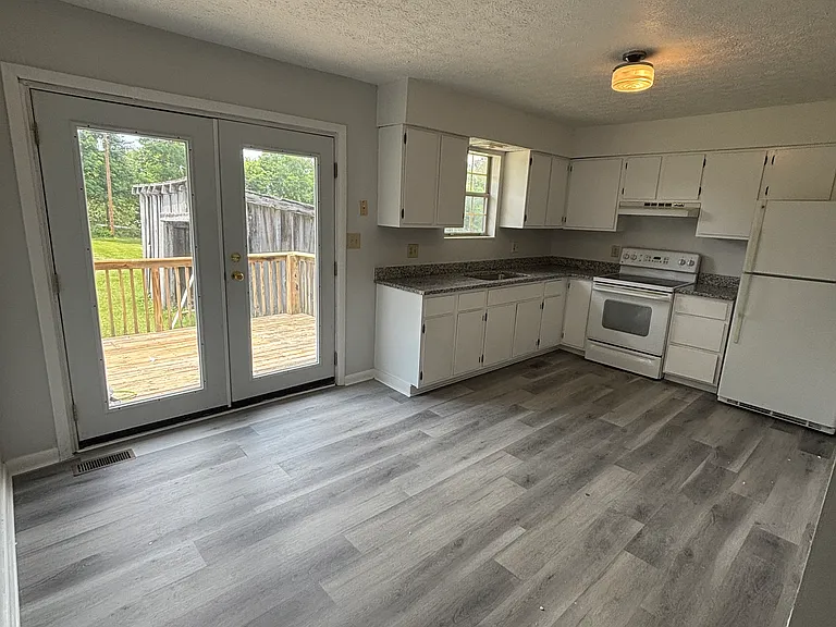 2901 Indian Run Rd — Photo 7