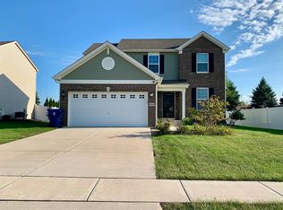 806 High Grove Dr, Minooka, IL 60447