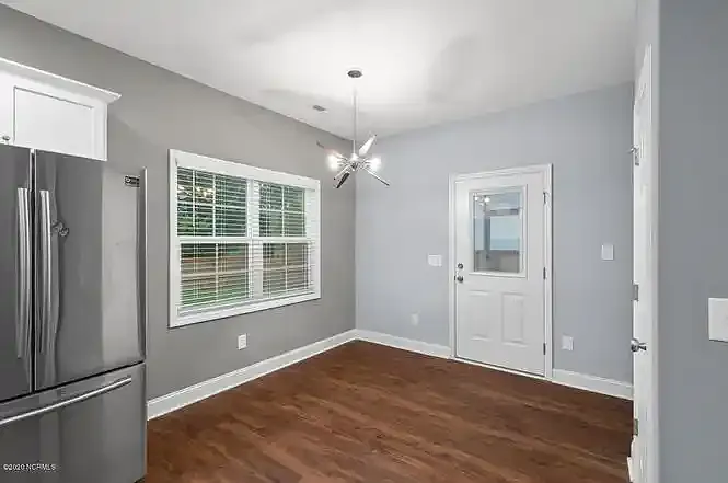 518 Everett Glades — Photo 13