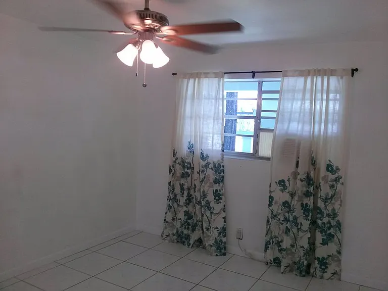 5401 Hollywood Blvd #5 — Photo 5